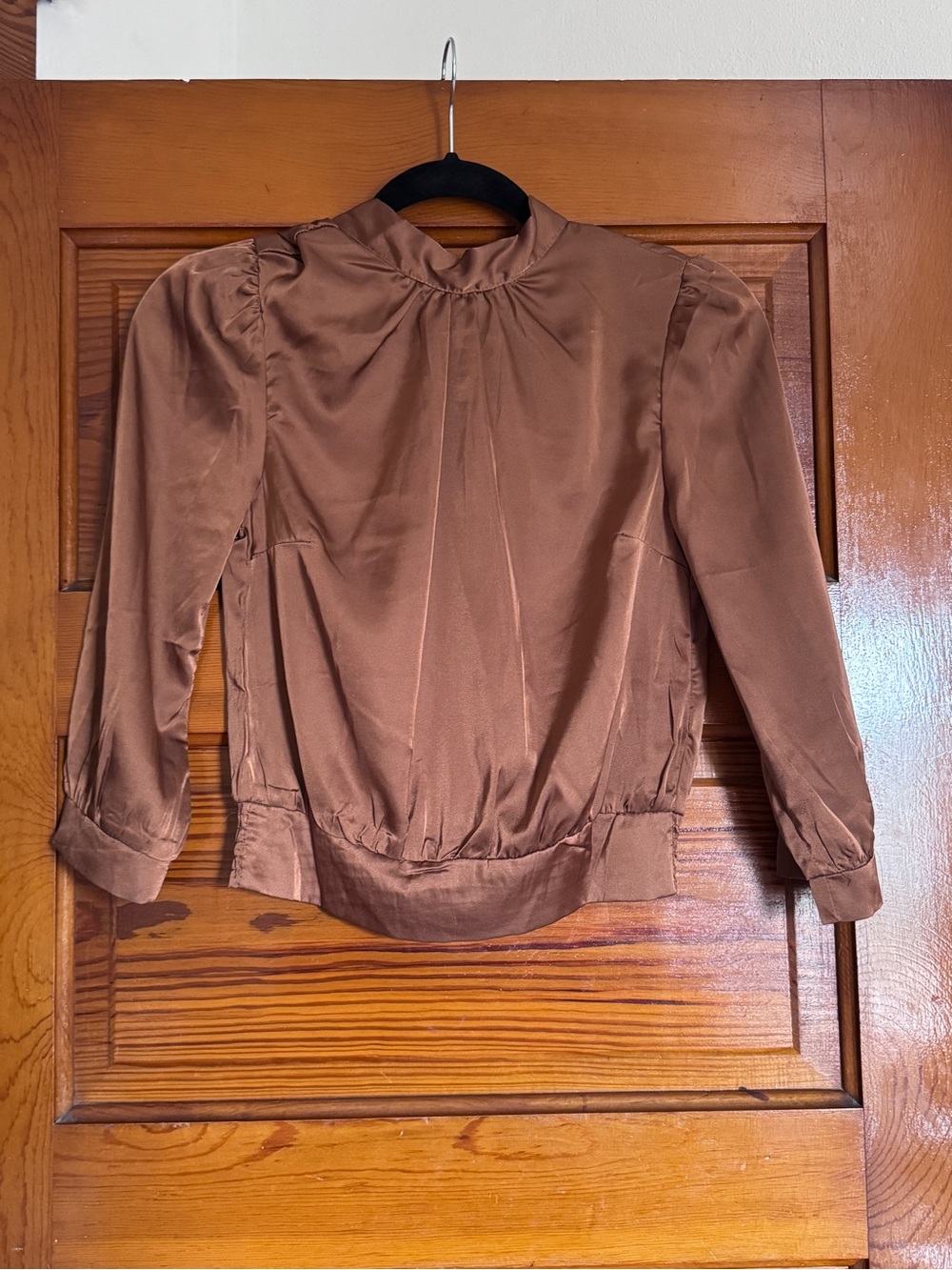 Monteau Los Angeles Women’s Brown Satin Blouse Small Top Smocked Waist Tie Neck